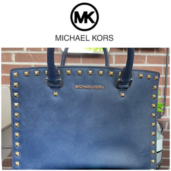 Micheal Kors Deep Navy Blue/Black with Studds bag - Picture 1 of 9